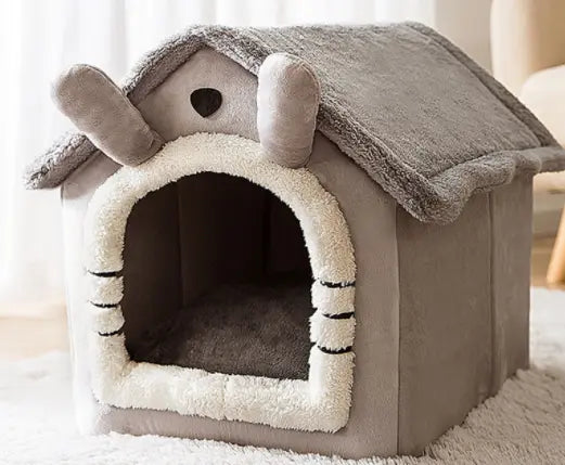 Cozy Pet Villa House can be used for a small pet.