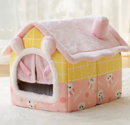 Cozy Pet Villa House can be used for a small pet.
